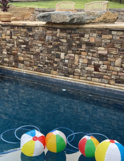 Custom Pools & Spas